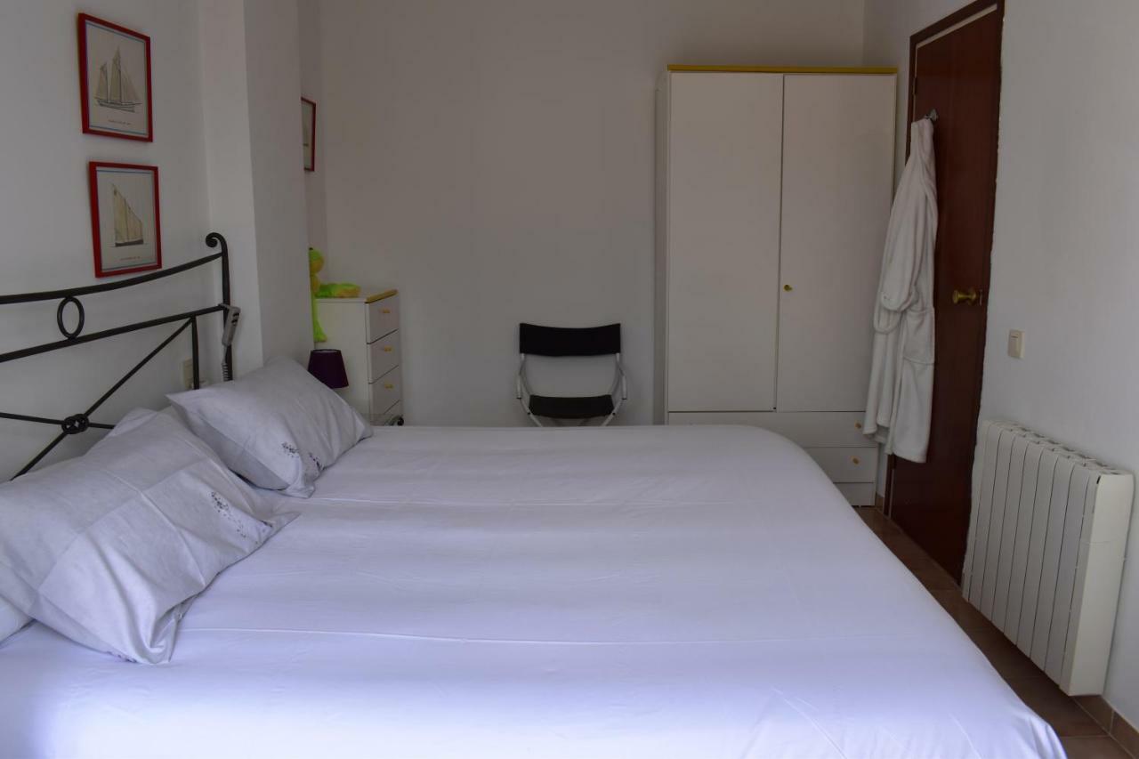 Magnolia, Habitacion Matrimonial Con Bano Uso Privado, En Casa Compartida Lejlighed Palafrugell Eksteriør billede